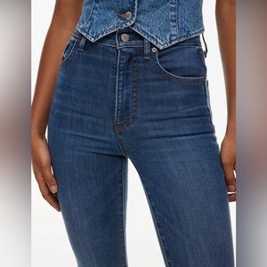 Aritzia Lola skinny jeans in dark denim size 27